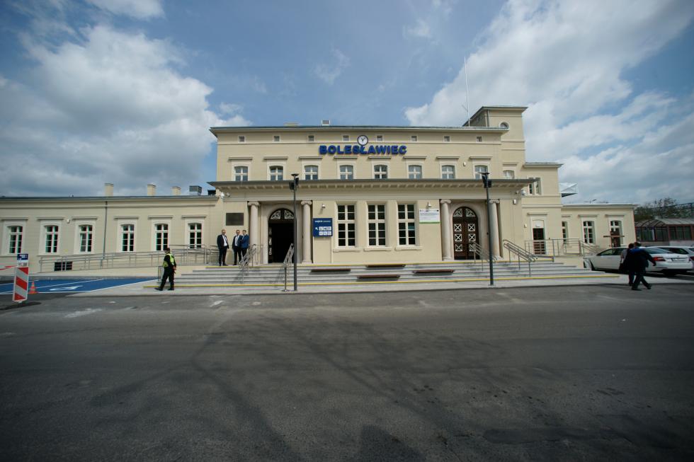 Dworzec w Bolesławcu otwarty dla podróżnych